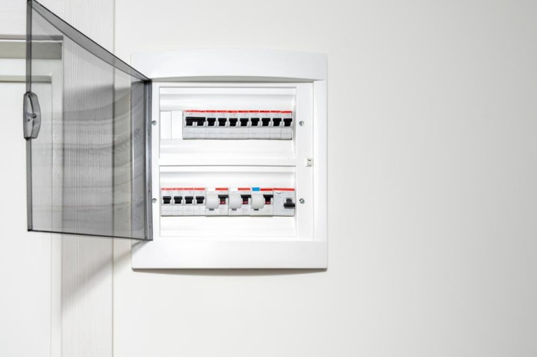 Les étapes clés pour réussir votre installation électrique à Nancy